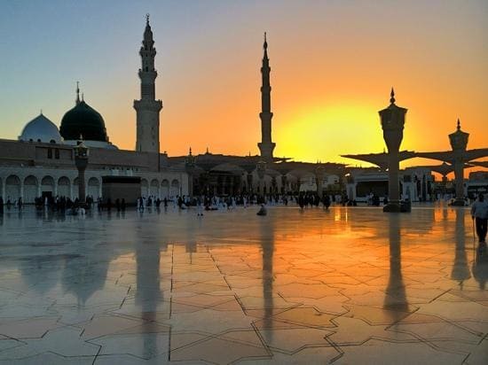Rutin Berbagi Lewat Sedekah Subuh