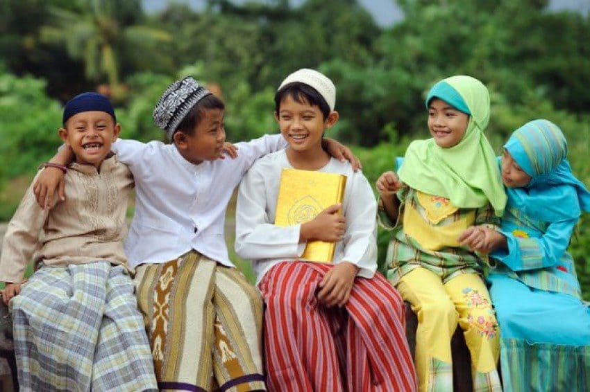 Bantu Pendidikan Anak Yatim Piatu